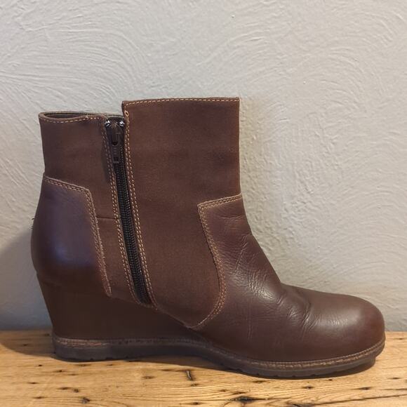 Earth Hilltopper Brown Leather & Suede Wedge Heel Bootie Women's Size 11B - Picture 5 of 12